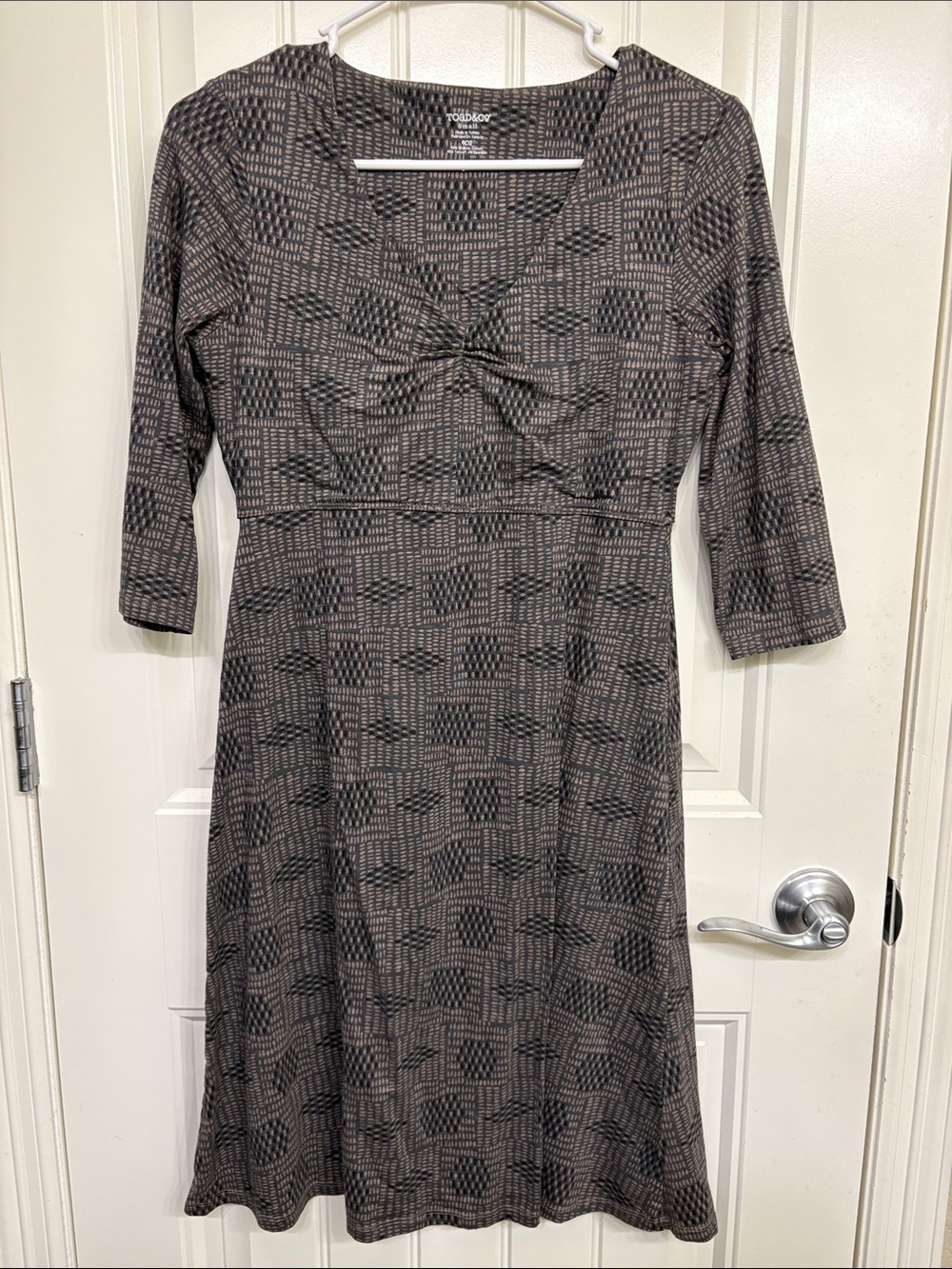 Toad&Co Brown and Gray Patterned 3/4 Sleeve Knit Dress